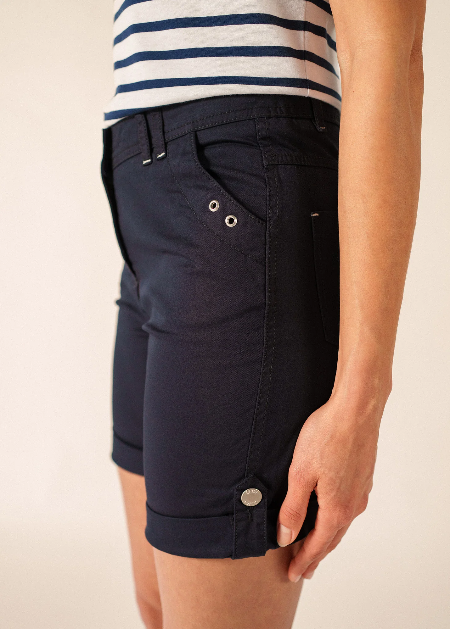 Marie Couleur shorts (NAVY) - Image 4