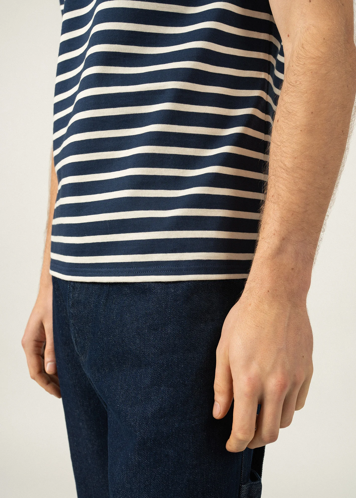 Plouider striped t-shirt - round neck, in cotton jersey (MARINE/ECRU) - Image 4