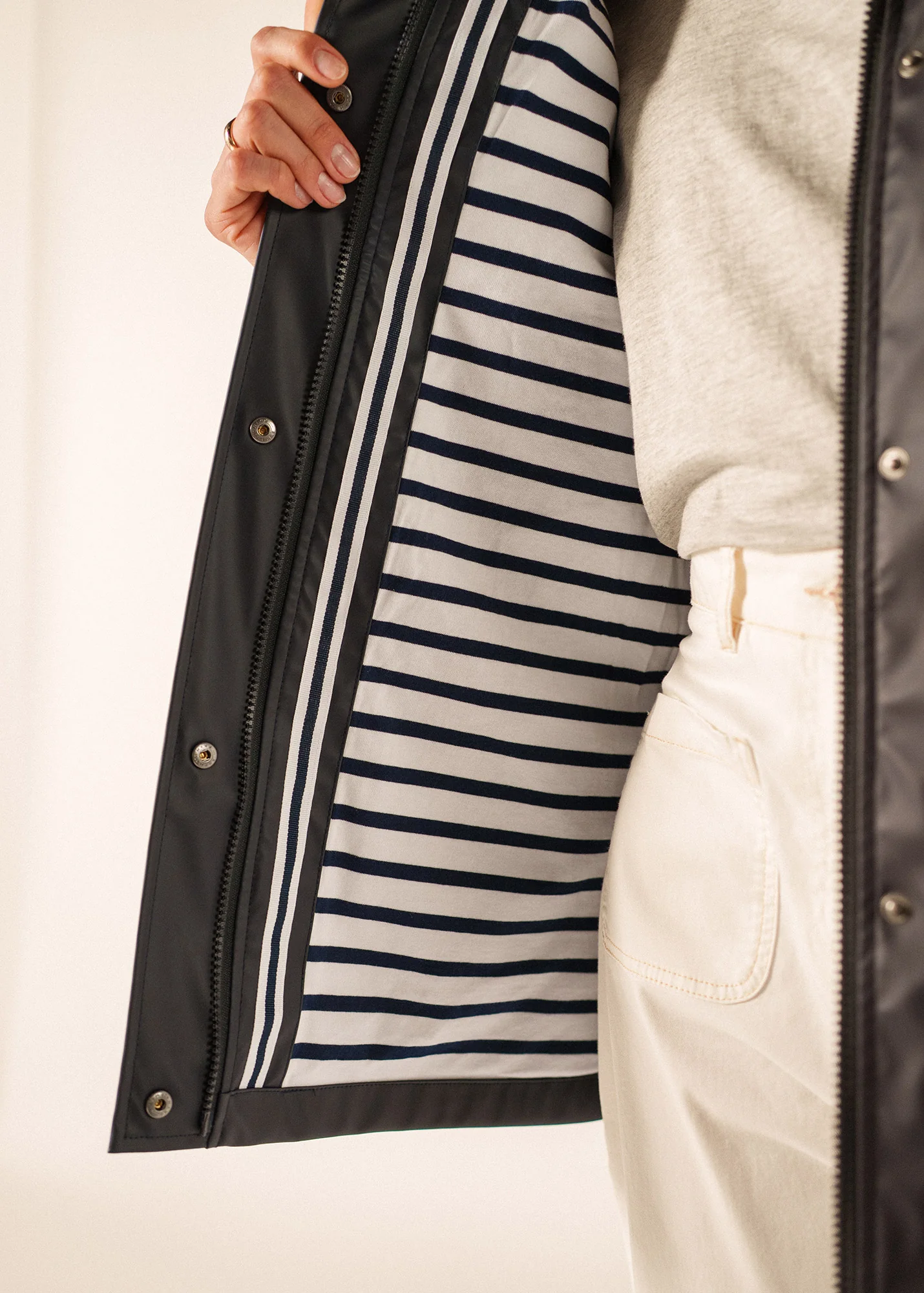 Ste Morgane raincoat (MARINE) - Image 4